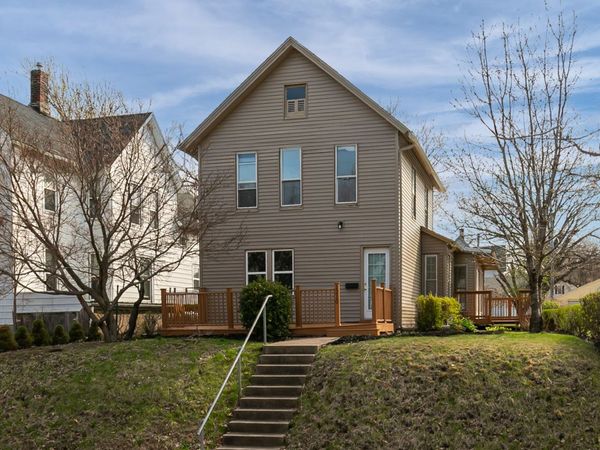 1210 3rd Street , Moline, IL 61265