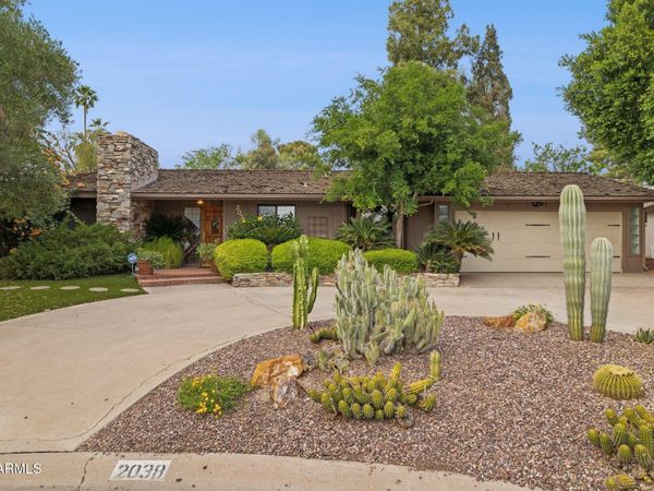 2038 E SOLANO Drive, Phoenix, AZ 85016