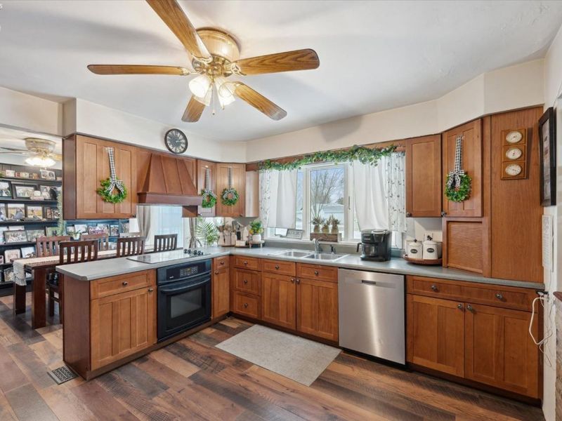 4889 N SR 2, Oak Harbor, OH 43449 Photo 11