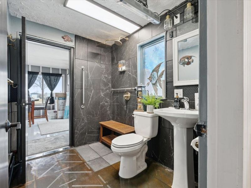 4889 N SR 2, Oak Harbor, OH 43449 Photo 19