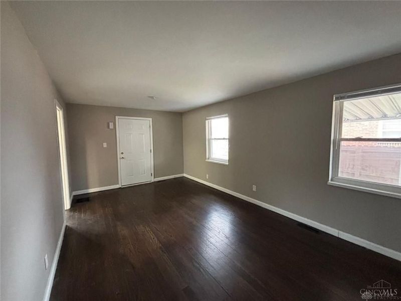 337 E Dorothy Lane, Kettering, OH 45419 Photo 3