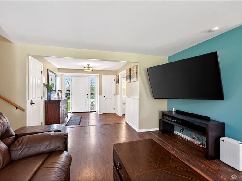 689 Chipplegate Drive, Centerville, OH 45459 Photo 12