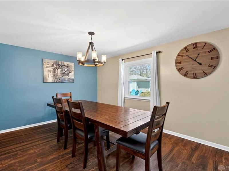 689 Chipplegate Drive, Centerville, OH 45459 Photo 13