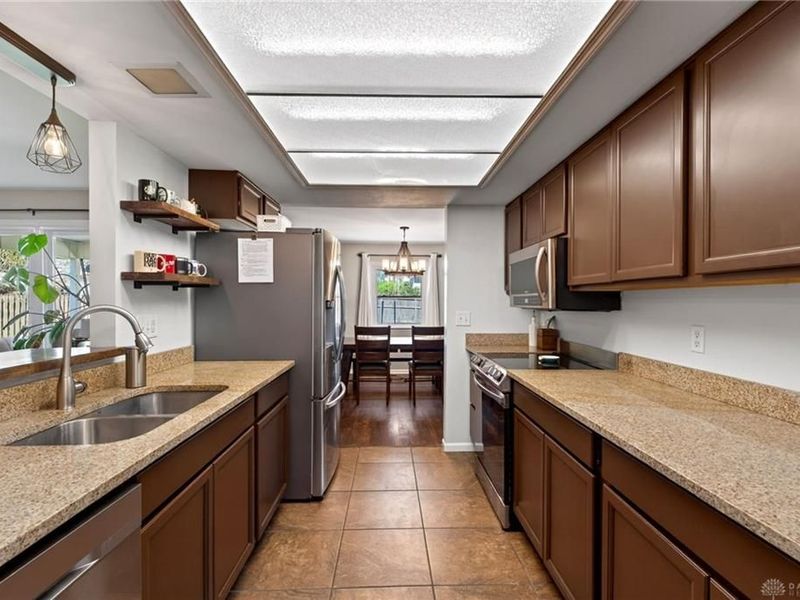 689 Chipplegate Drive, Centerville, OH 45459 Photo 18