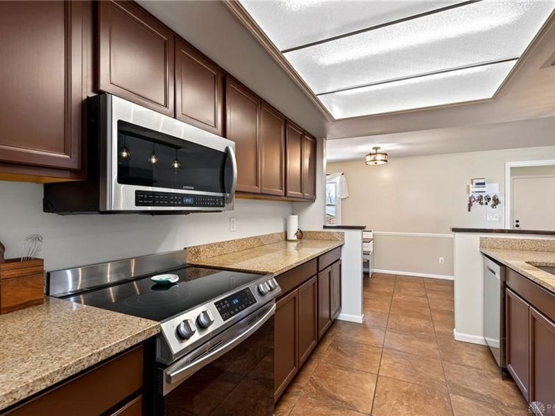 689 Chipplegate Drive, Centerville, OH 45459 Photo 21