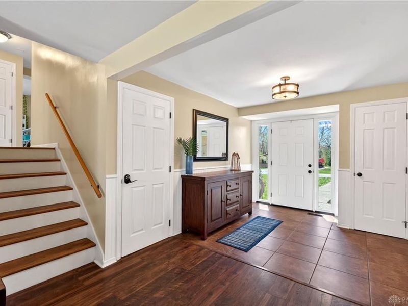 689 Chipplegate Drive, Centerville, OH 45459 Photo 7