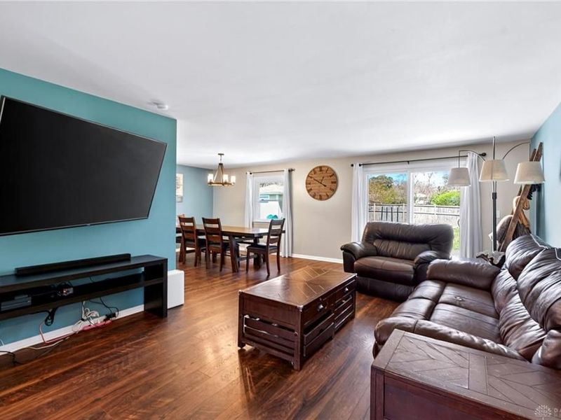 689 Chipplegate Drive, Centerville, OH 45459 Photo 9