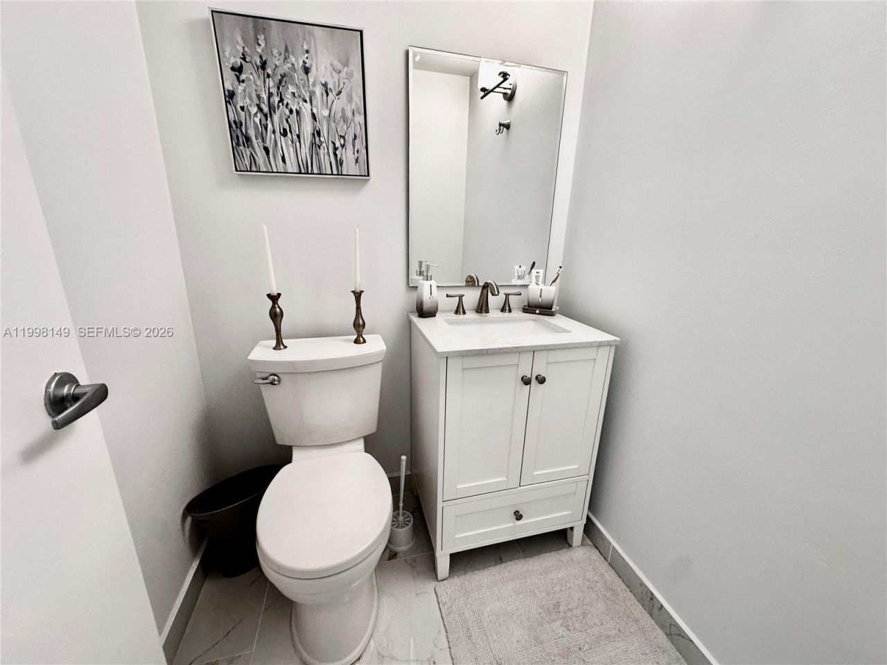 500 Bayview Dr, Unit 717, Sunny Isles Beach, FL 33160 Photo