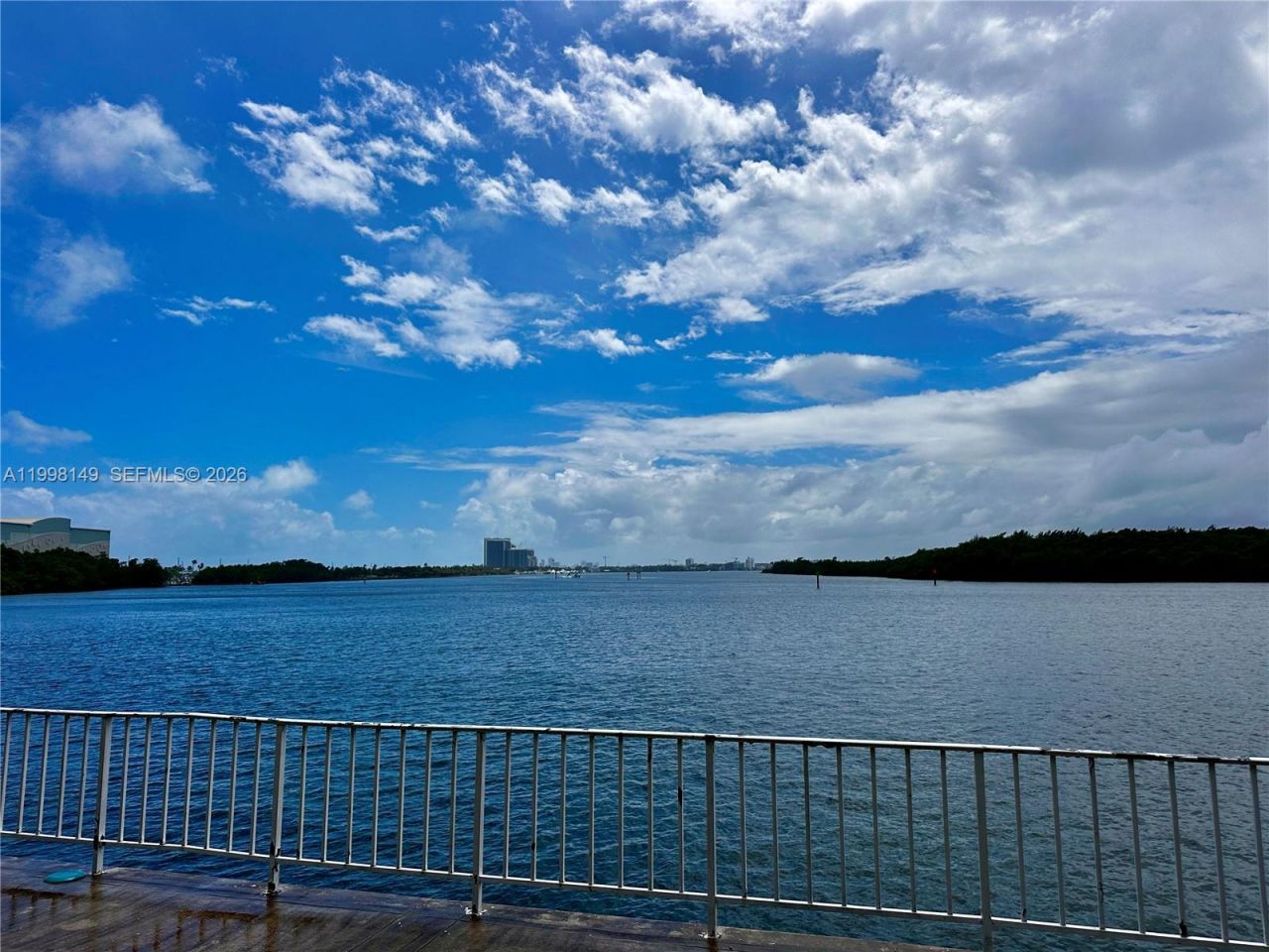 500 Bayview Dr, Unit 717, Sunny Isles Beach, FL 33160 Photo