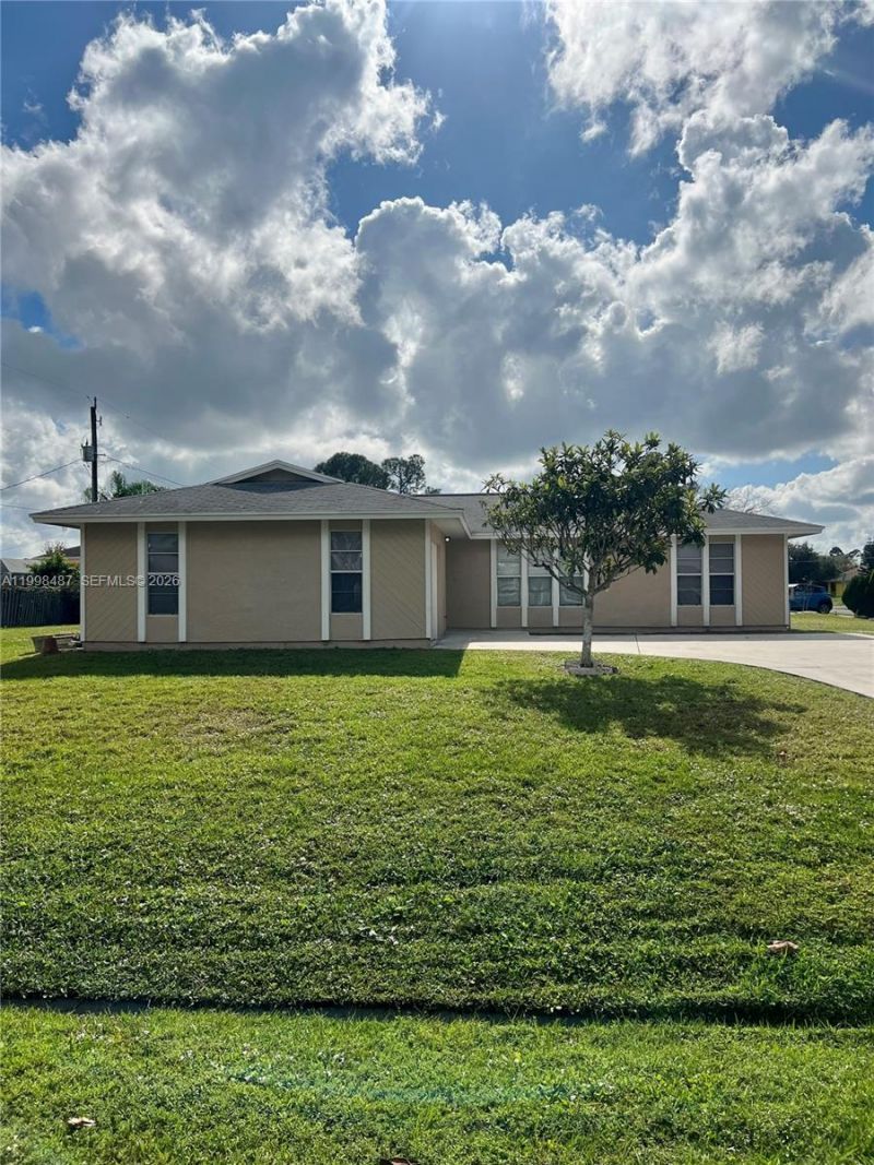 592 SW Todd Ave , Port Saint Lucie, FL 34983 Photo