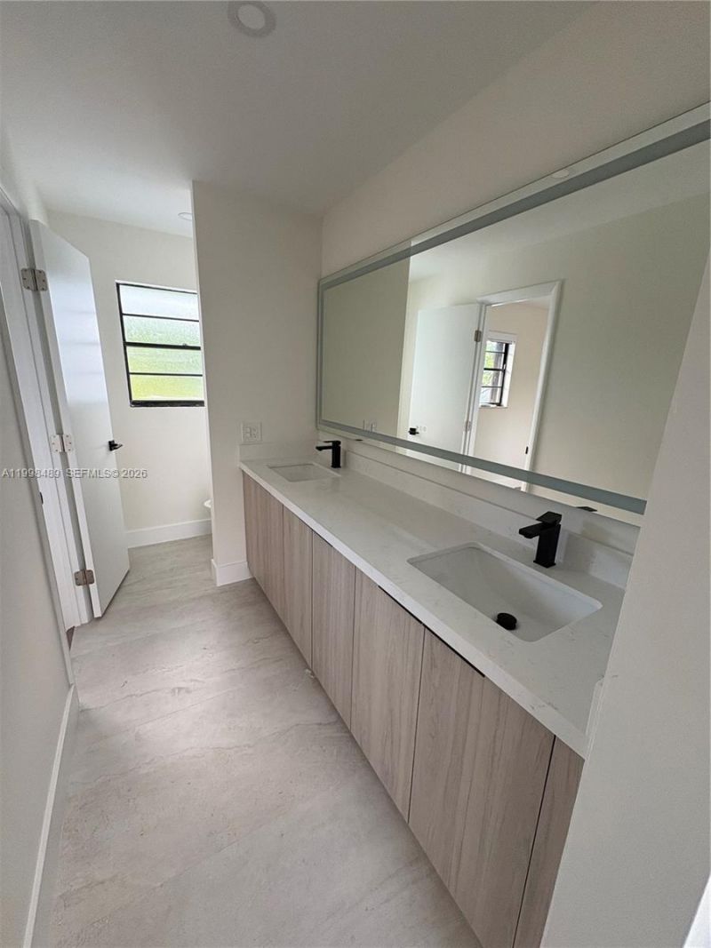 9881 NW 52nd Ter , Unit 9881, Doral, FL 33178 Photo