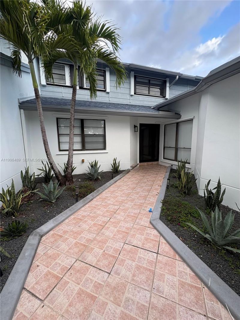 9881 NW 52nd Ter , Unit 9881, Doral, FL 33178 Photo