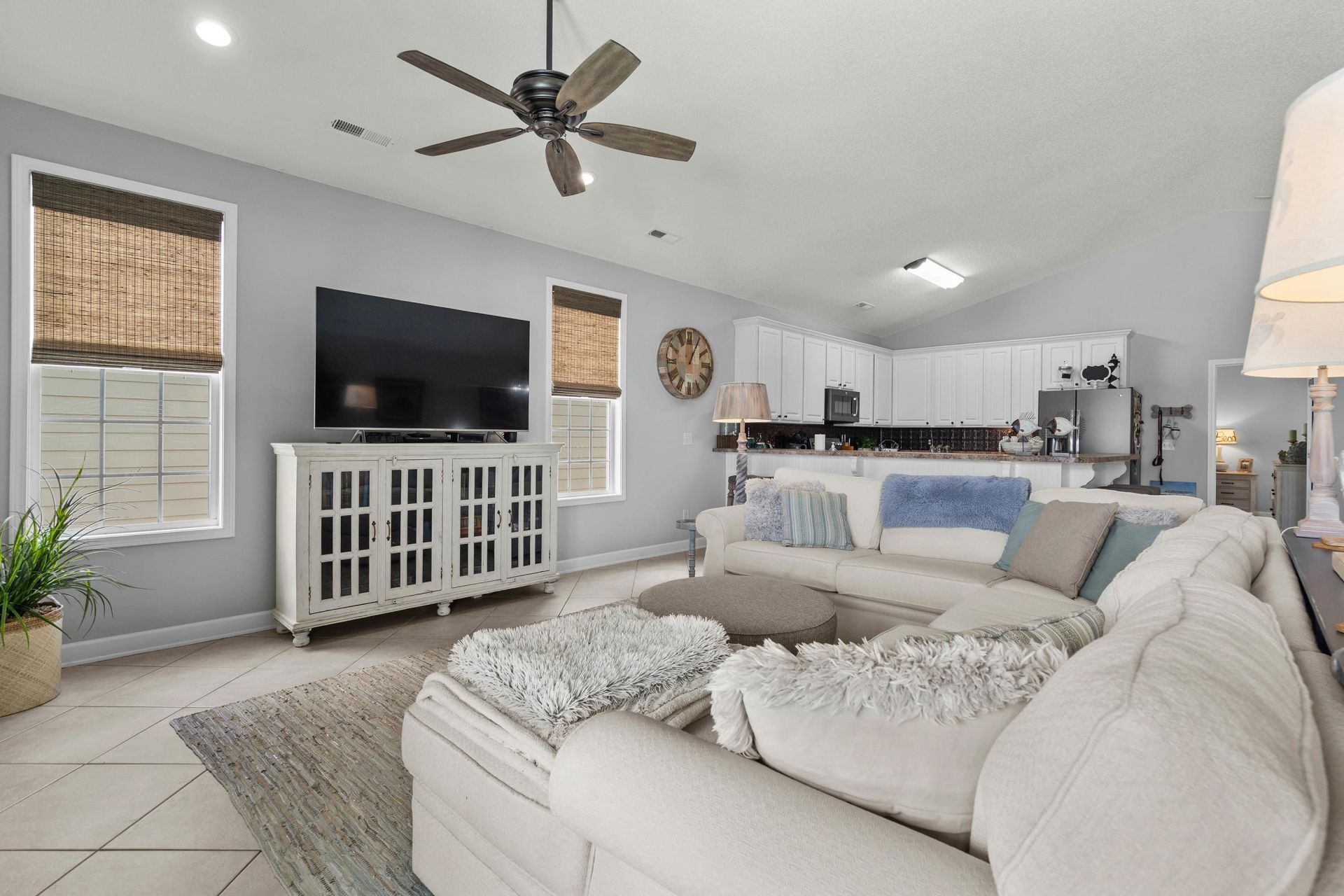 1617 N Dogwood Dr. N Photo 12