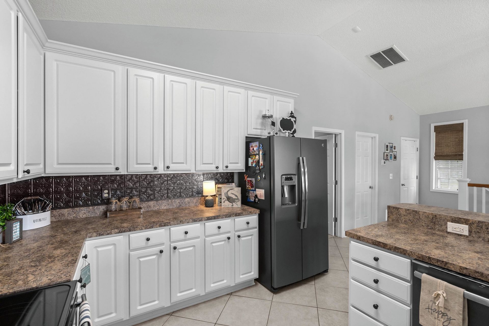 1617 N Dogwood Dr. N Photo 19