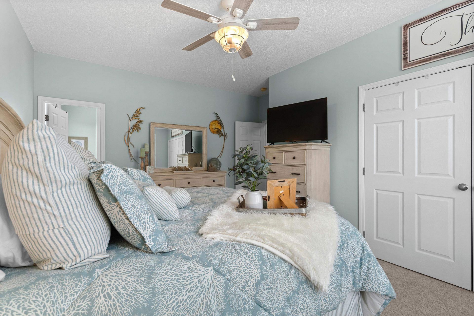 1617 N Dogwood Dr. N Photo 24