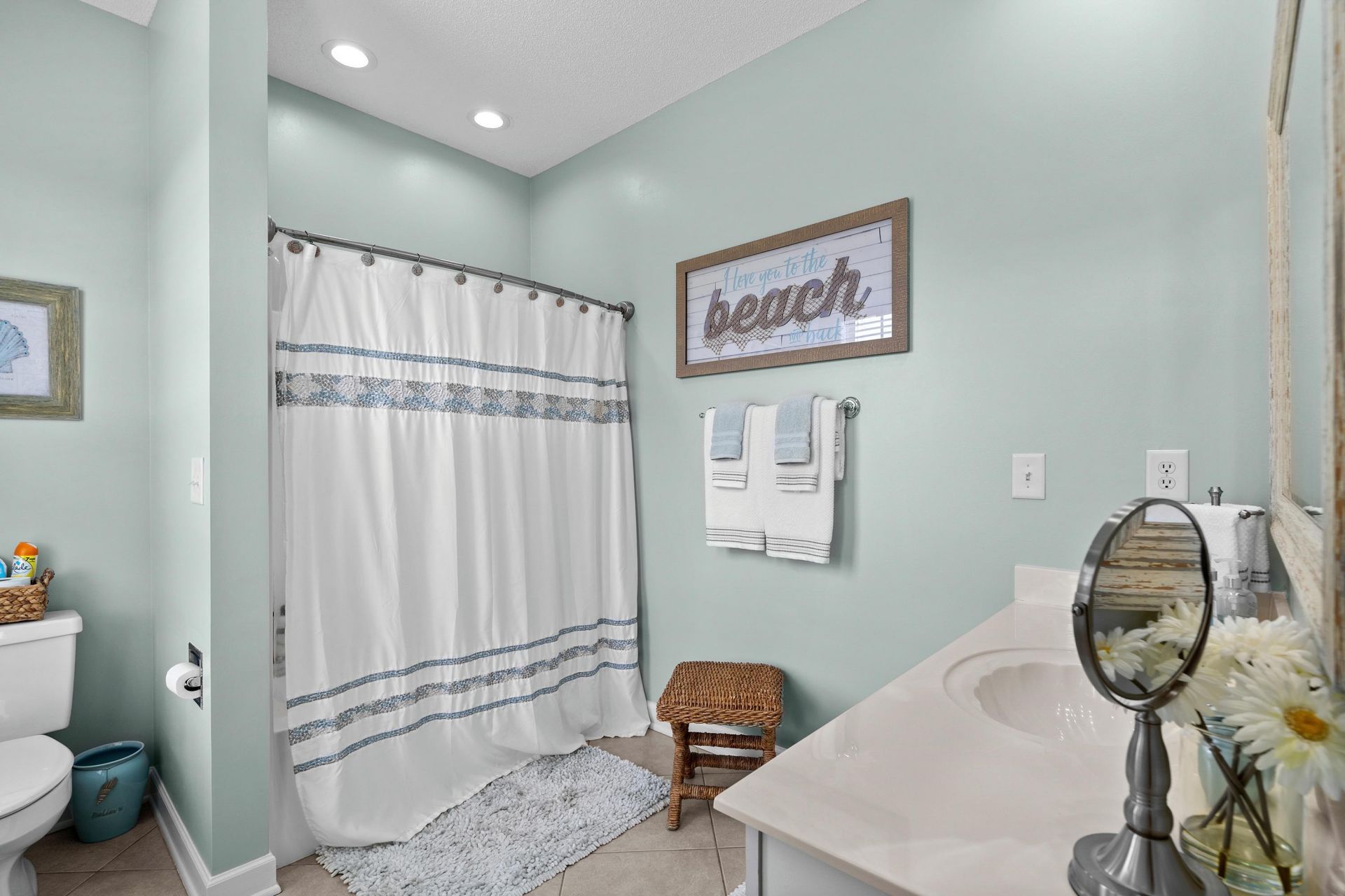 1617 N Dogwood Dr. N Photo 25