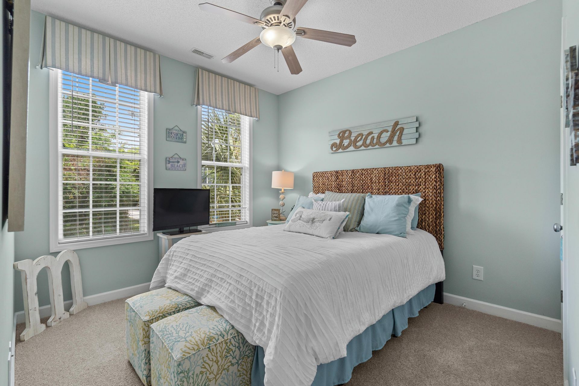 1617 N Dogwood Dr. N Photo 34