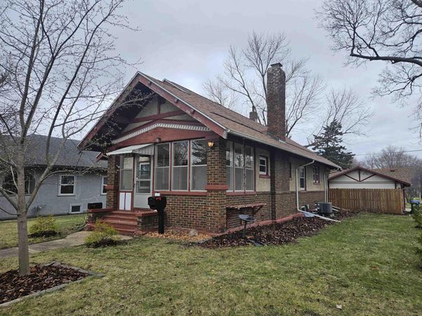 317 4th Avenue, Charles City, IA 50616