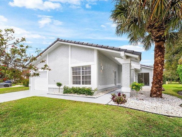 19635 Back 9 Drive, Boca Raton, FL 33498