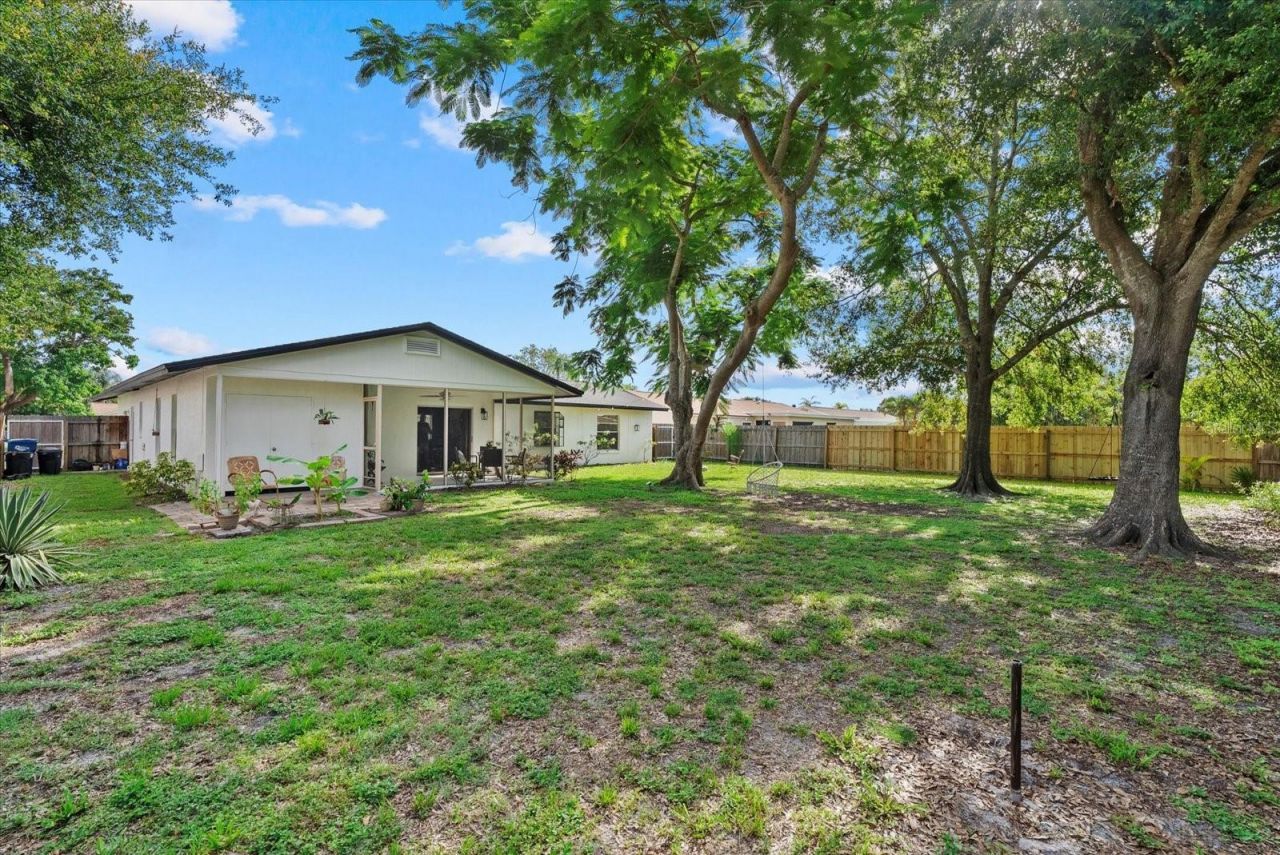 816 Queen Palm Lane , Sarasota, FL 34243 Photo