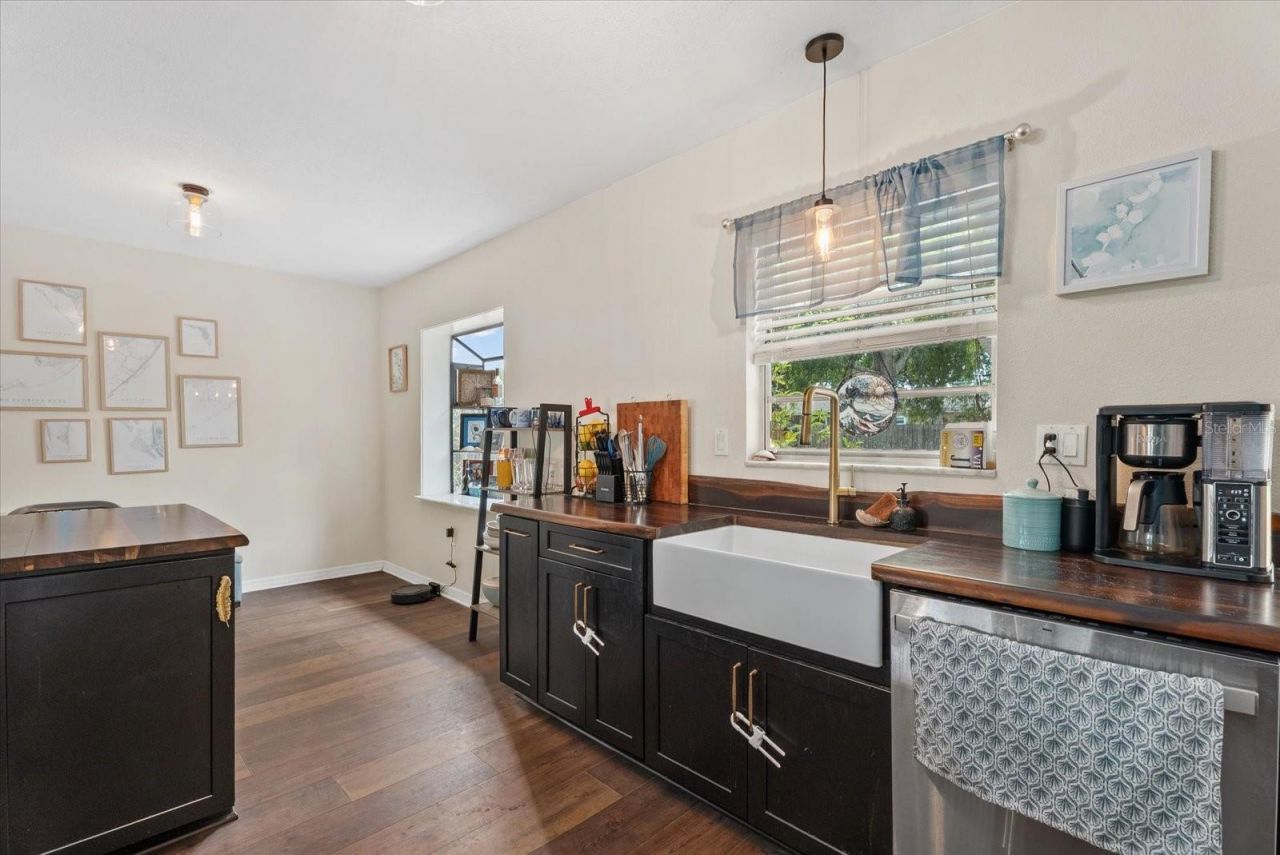 816 Queen Palm Lane , Sarasota, FL 34243 Photo