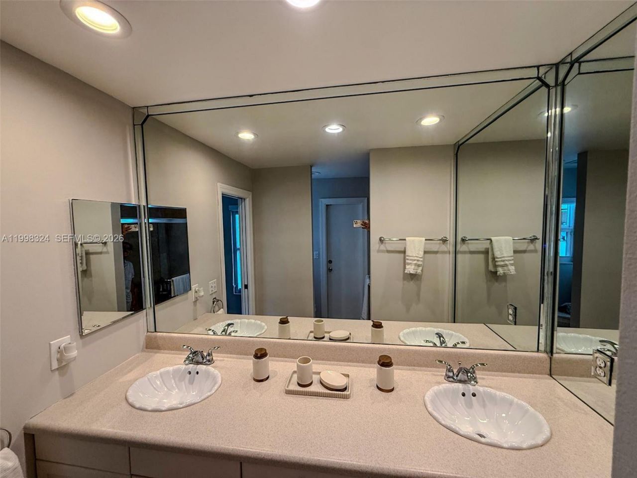 11820 NW 23rd St, Pembroke Pines, FL 33026 Photo