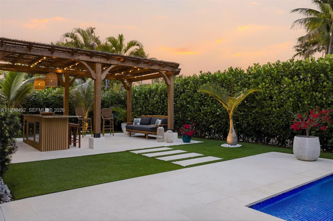 9717 SW 94th Ter , Miami, FL 33176 Photo