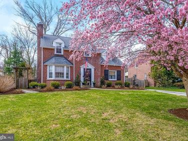 526 W BEECHTREE LANE, WAYNE, PA 19087