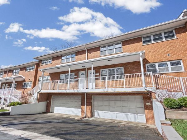 169 E Palatine Road, Unit E, Palatine, IL 60067