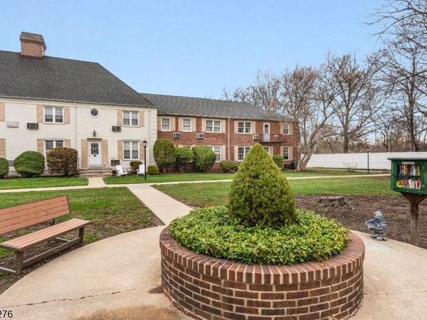 15 A Parkway Village, Cranford, NJ 07016