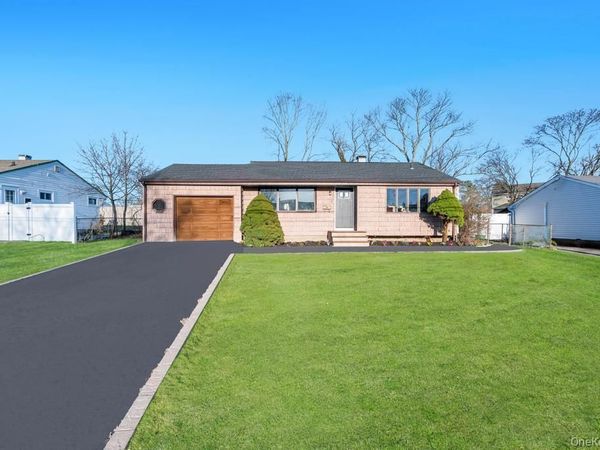 167 Westwood Drive , Brentwood, NY 11717