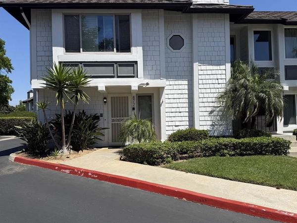 872 Hollyhock Ct, Carlsbad, CA 92011