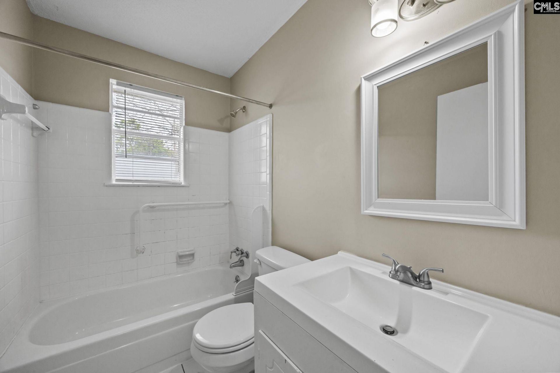 219 Dixon Drive Photo 8