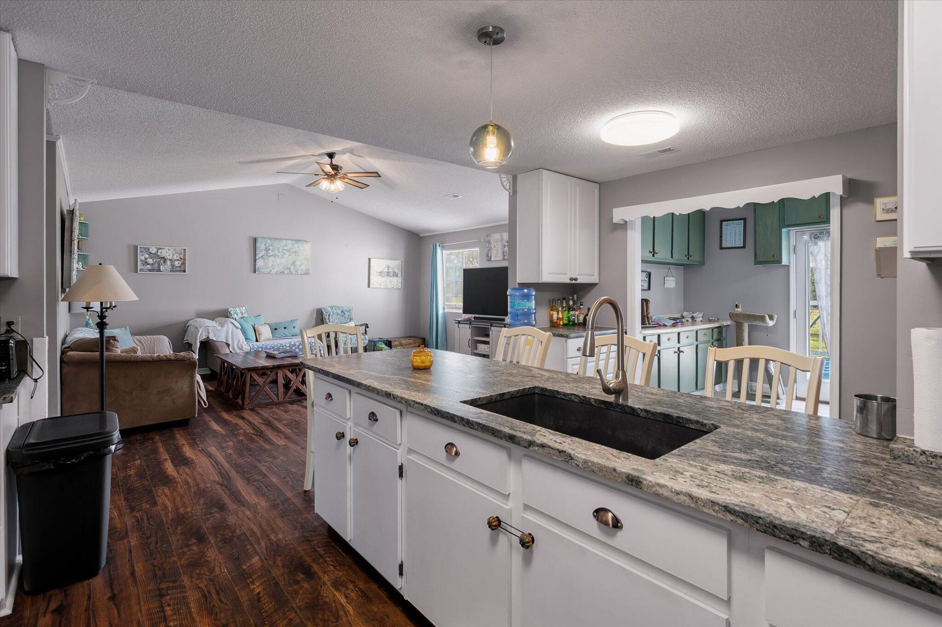 3861 State Road Photo 13