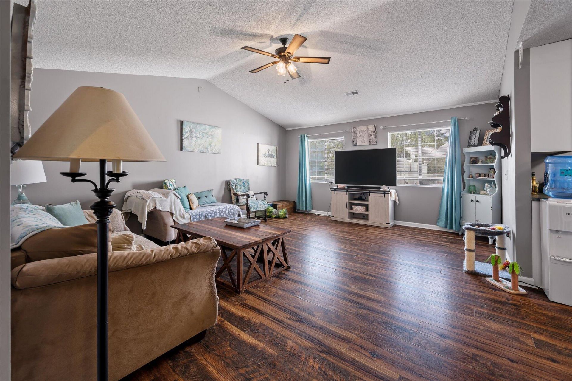 3861 State Road Photo 8