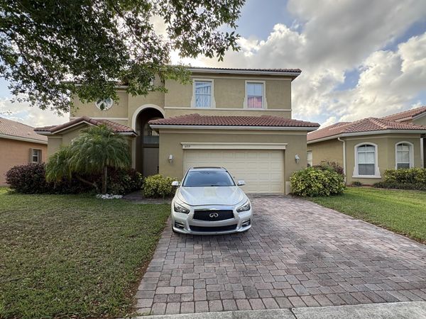 5719 Place Lake Drive, Fort Pierce, FL 34951