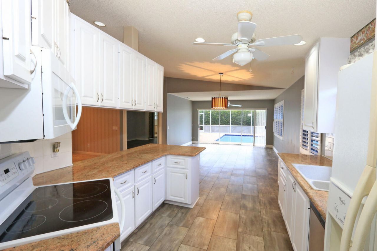 1220 NW Bentley Circle, Unit B, Port Saint Lucie, FL 34986 Photo