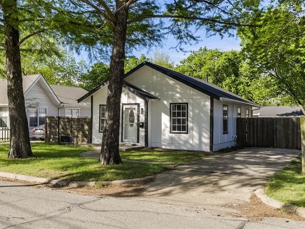 1507 N Preston Street, Ennis, TX 75119