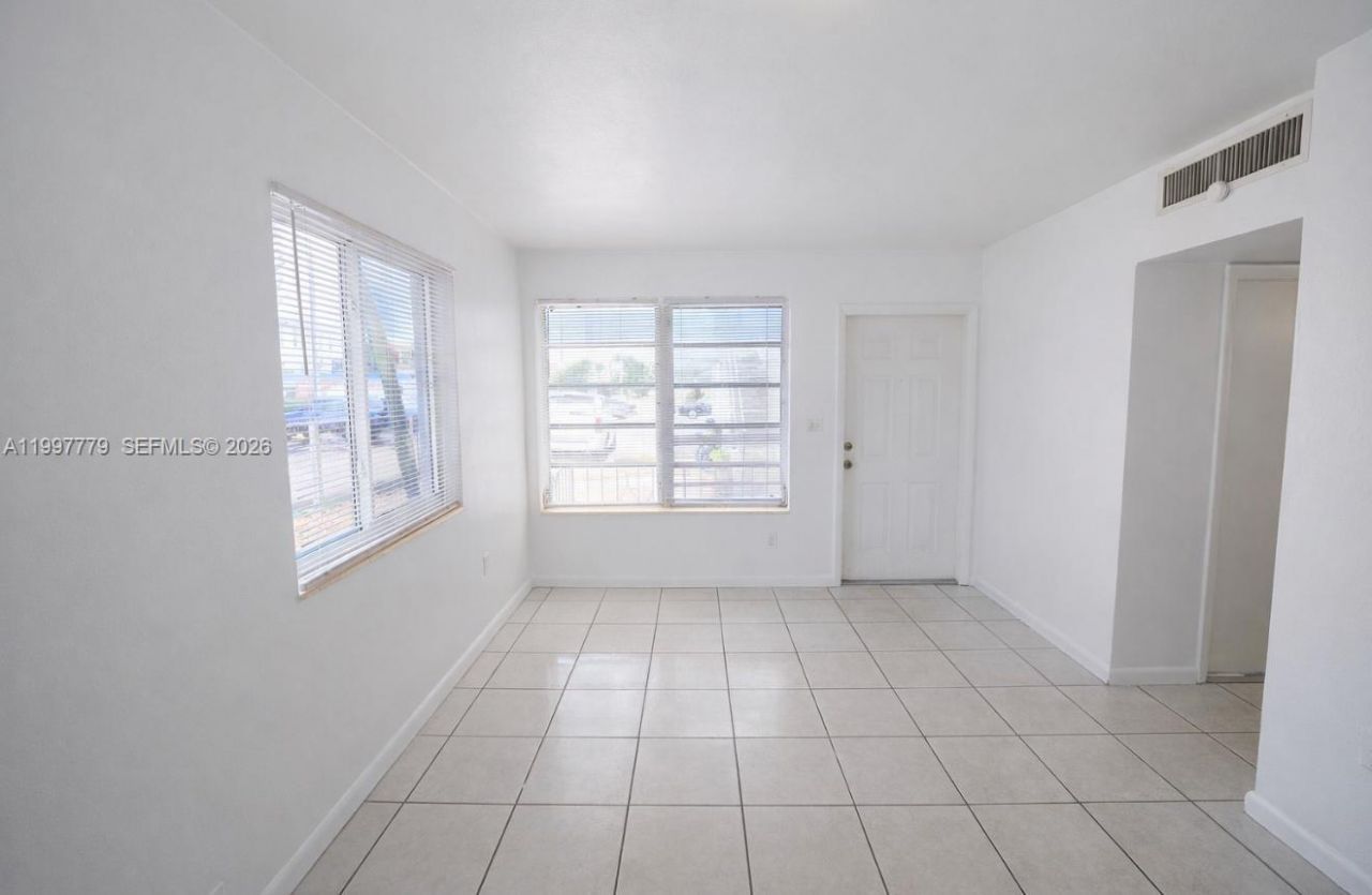 4381 W Flagler St , Unit 3, Miami, FL 33134 Photo