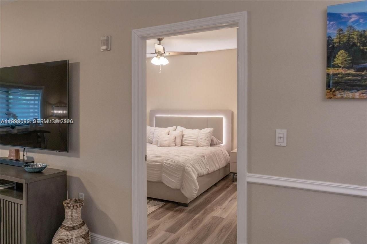 2916 Tuscany Ct, Unit 201, Palm Beach Gardens, FL 33410 Photo