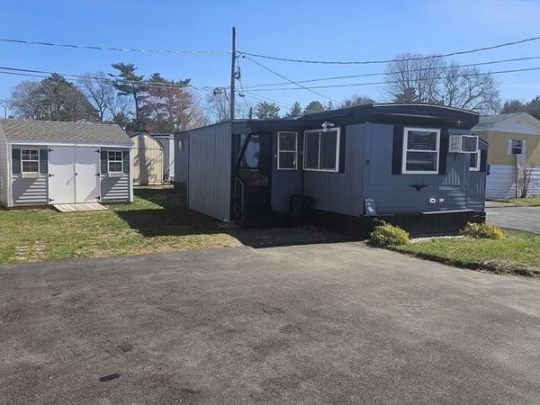 8 Gerald Drive, Middleboro, MA 02346