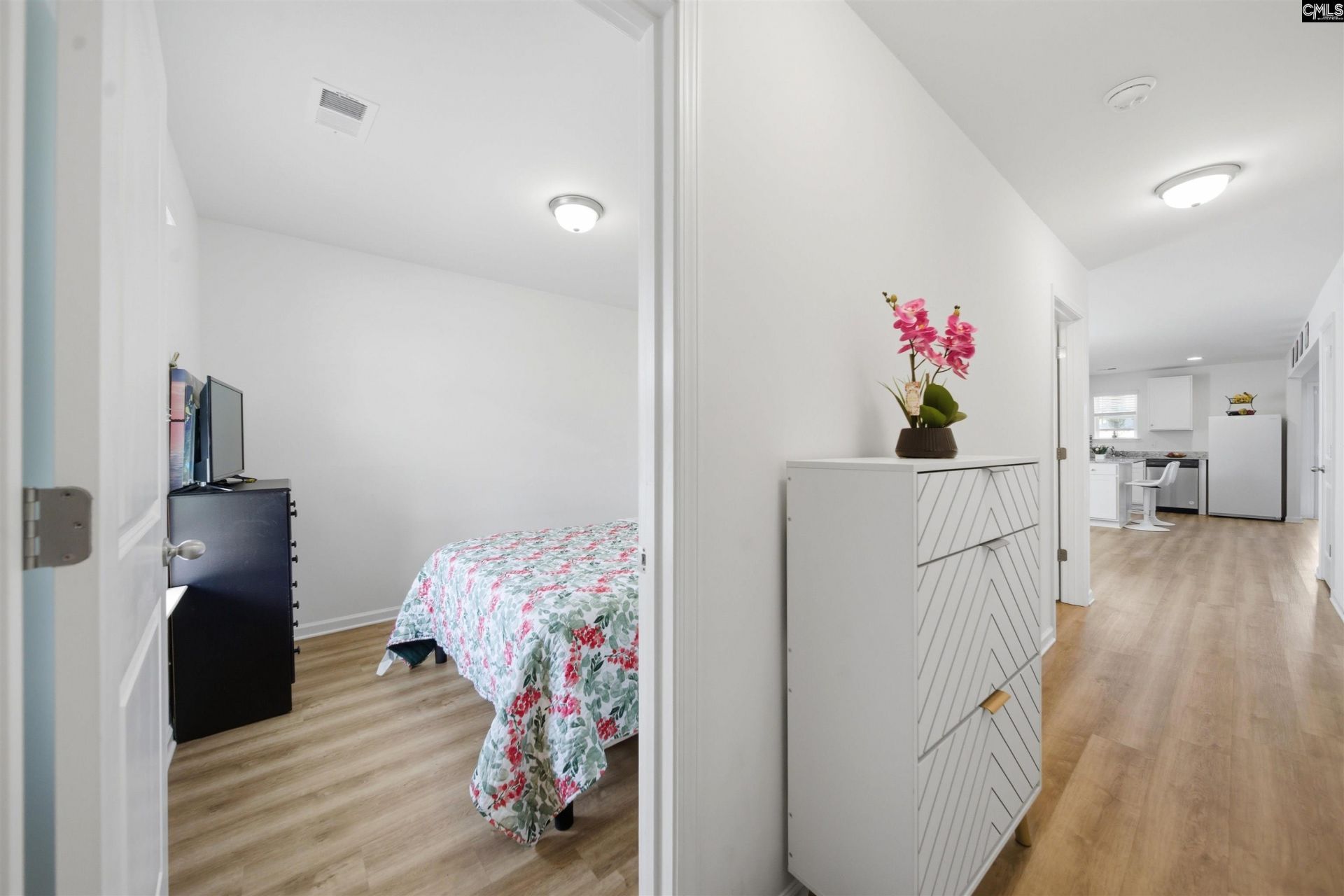 334 Savannah Hills Drive Photo 4