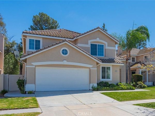 957 Allegre, Corona, CA 92879