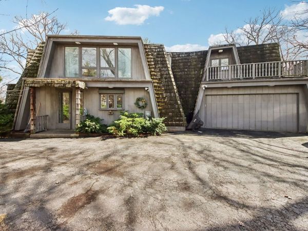 26155 W Laurel Avenue , Wauconda, IL 60084