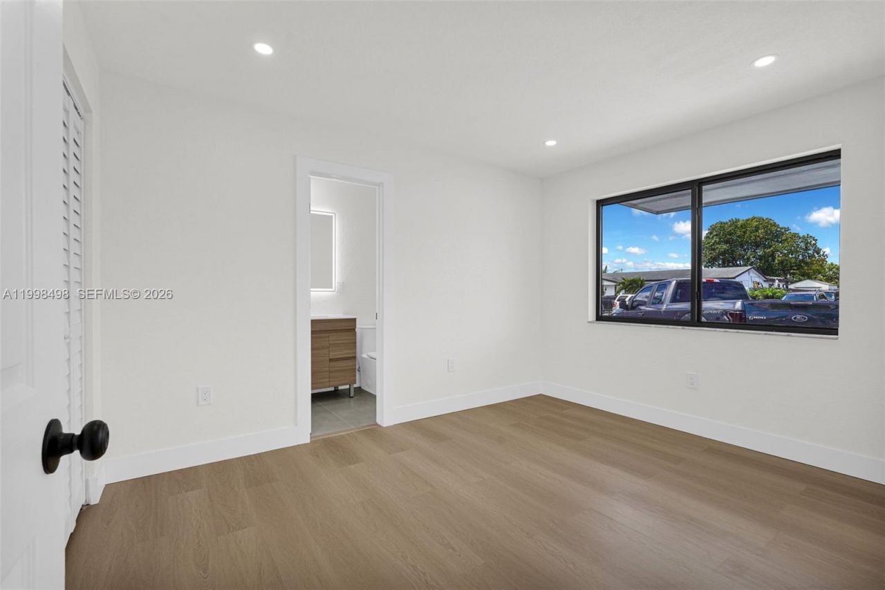 2980 NW 210th Ter , Miami Gardens, FL 33056 Photo