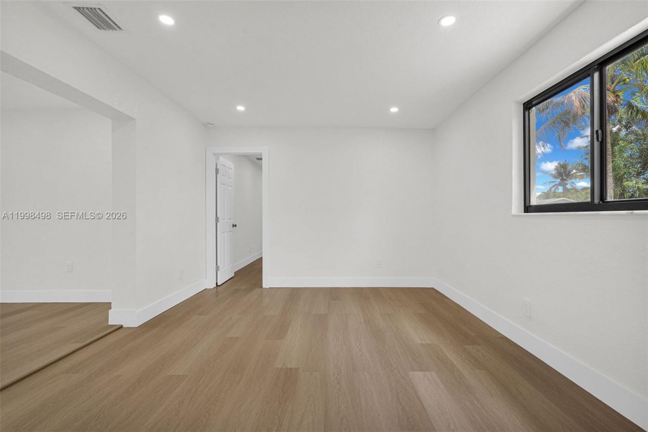 2980 NW 210th Ter , Miami Gardens, FL 33056 Photo