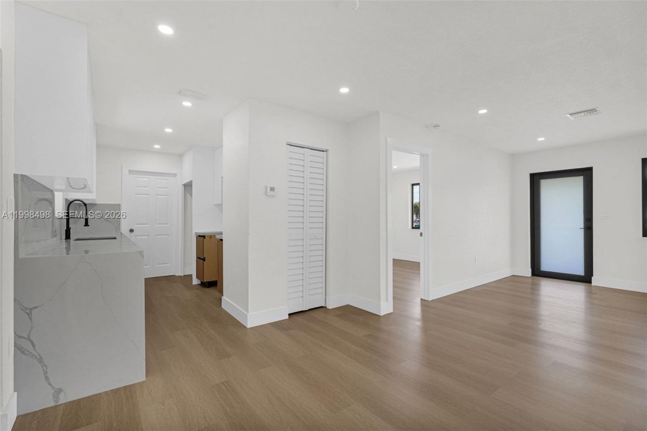 2980 NW 210th Ter , Miami Gardens, FL 33056 Photo