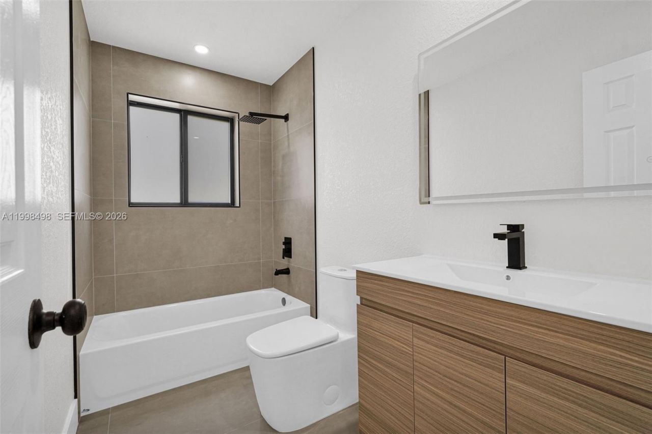 2980 NW 210th Ter , Miami Gardens, FL 33056 Photo