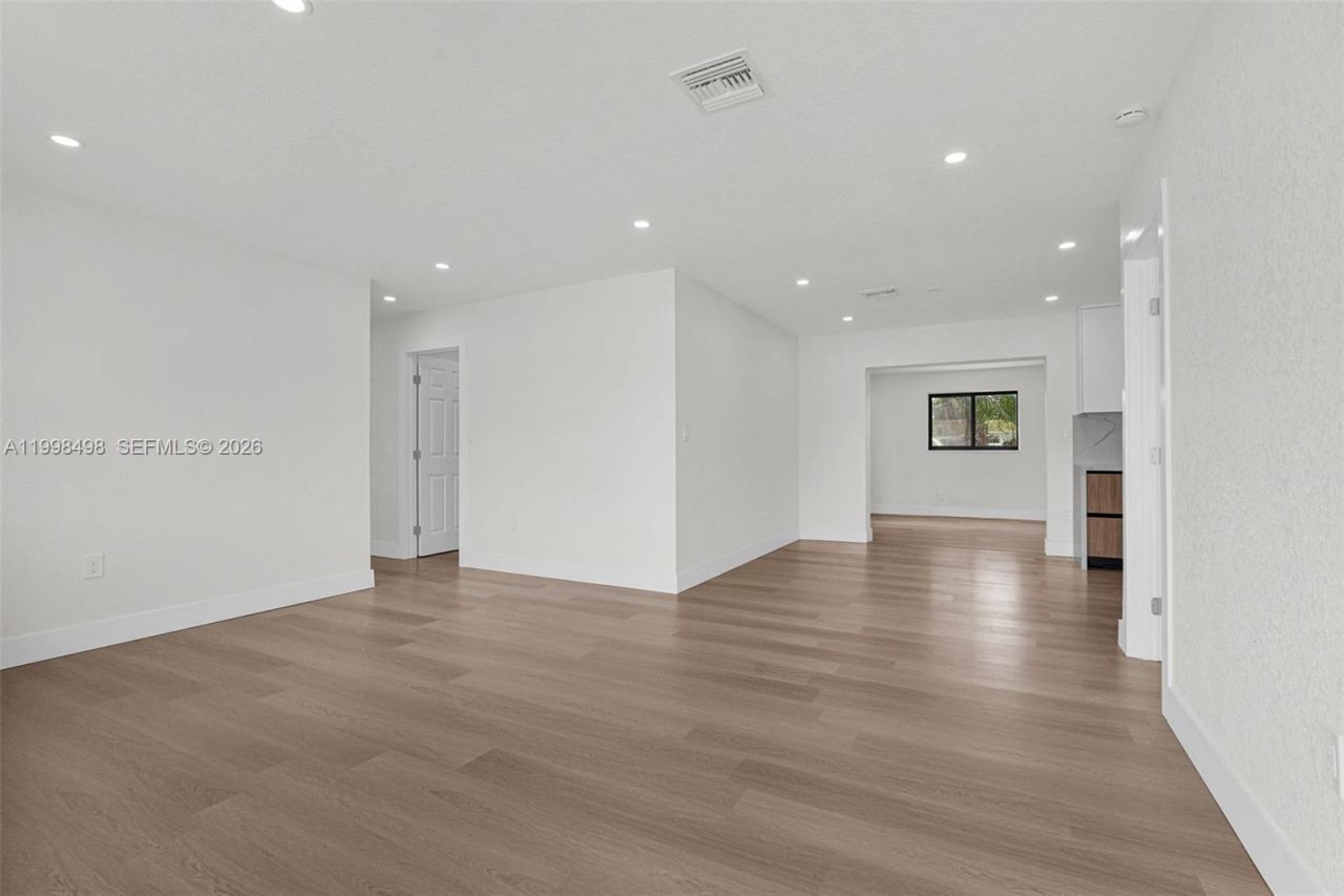 2980 NW 210th Ter , Miami Gardens, FL 33056 Photo