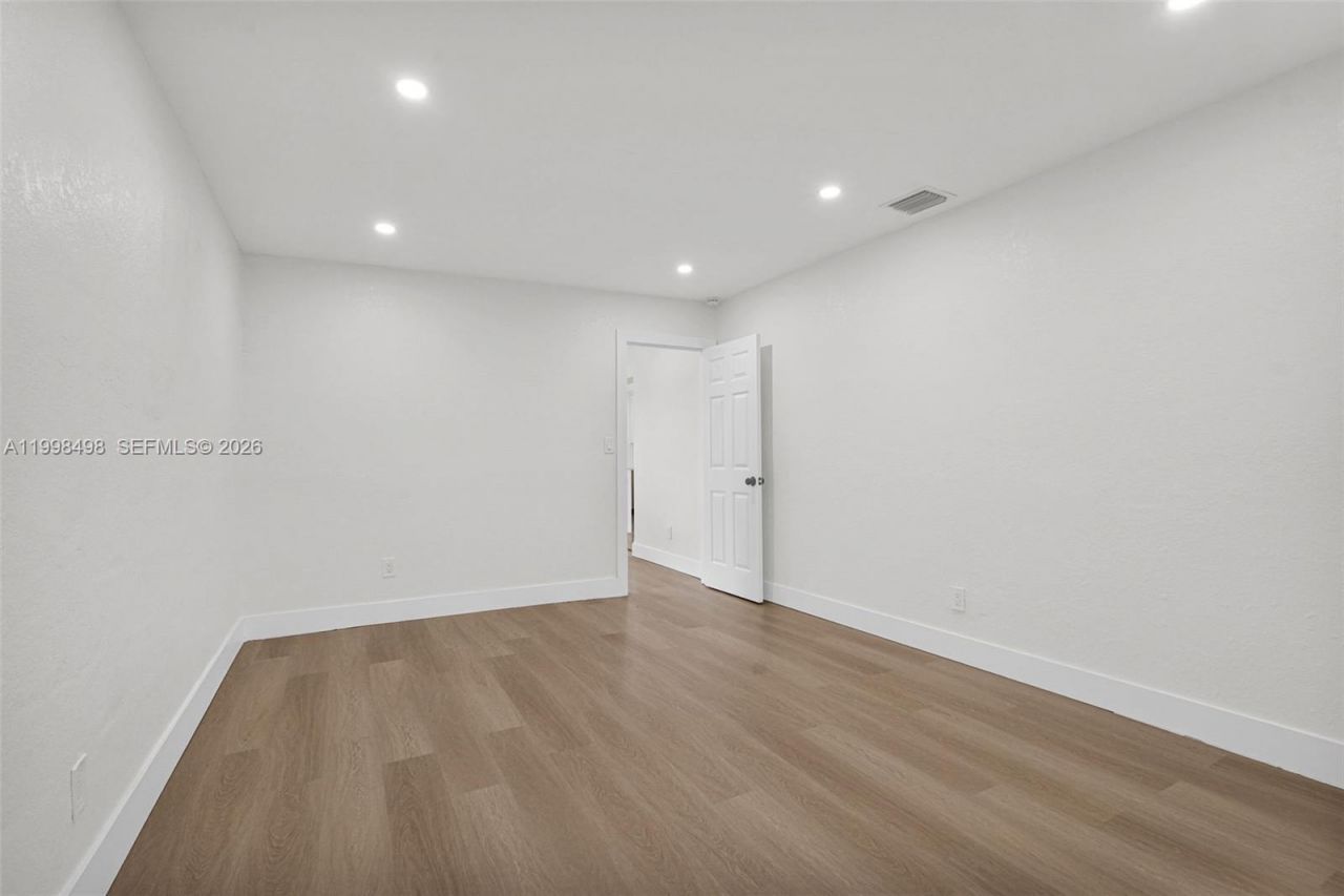 2980 NW 210th Ter , Miami Gardens, FL 33056 Photo